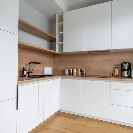 Apartment Family With Air-conditioning, Balcony, Free Parking! Parnu