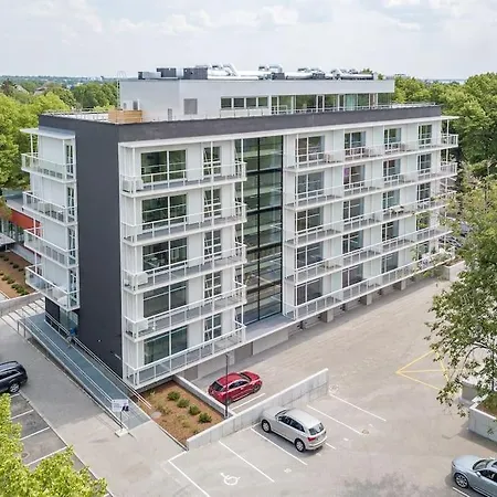 Апартаменты Family With Air-conditioning, Balcony, Free Parking! Пярну