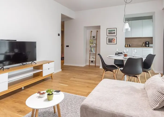 Family With Air-conditioning, Balcony, Free Parking! Parnu