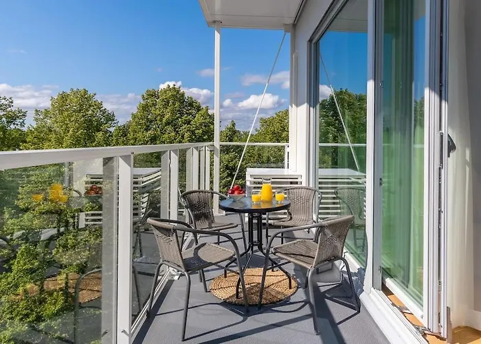 Apartment Family With Air-conditioning, Balcony, Free Parking!